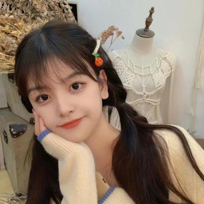 色肉毒蝎女