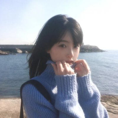带剑女孩